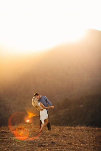 Taking Engagement Photos | Tips and Tricks for Taking Engagement Photos | Engagement Photos | Engagement | Wedding Planning | Wedding Photos | Tips For Engagement Photos