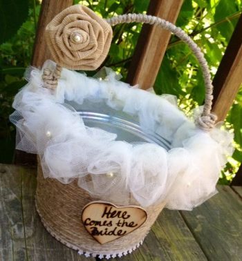 Easy to Make DIY Flower Girl Baskets| Flower Girl Baskets, DIY Flower Girl Baskets, DIY Wedding, Wedding DIY Projects, Inexpensive Wedding DIYs, Wedding Flower Girl Baskets, Popular