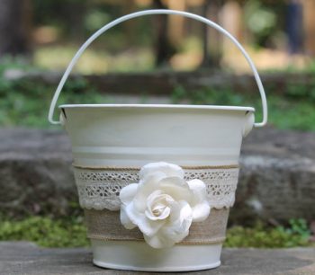 Easy to Make DIY Flower Girl Baskets| Flower Girl Baskets, DIY Flower Girl Baskets, DIY Wedding, Wedding DIY Projects, Inexpensive Wedding DIYs, Wedding Flower Girl Baskets, Popular