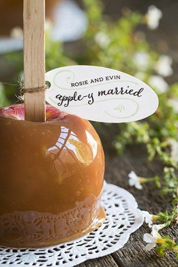  Ideas for a Fall Wedding, Fall Wedding, How to Throw a Fall Wedding, Fall Wedding Ideas, DIY Ideas for Fall Weddings, Wedding Hacks, Wedding 101, Wedding TIps and Tricks, Fall Events