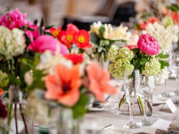 Find a Florist You’ll Love (And Who Won’t Break the Bank) | Wedding Flowers, Save Money On Flowers, Wedding Floral Tips, Wedding Budget, Wedding Budgeting
