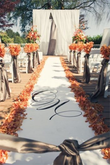 10 Gorgeous Fall Wedding Ideas | Fall Wedding, Fall Wedding Ideas, Fall Wedding Centerpieces, Fall Wedding Colors, Fall Wedding Flowers, DIY Wedding, Wedding Ideas, Easy Wedding Ideas 