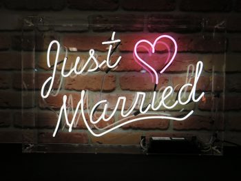 Neon Wedding Signs | Light Up Wedding Signs | Wedding Signs | Wedding Decor | Wedding Decor Ideas | Wedding Sign Ideas | Light Up Wedding Sign Ideas 
