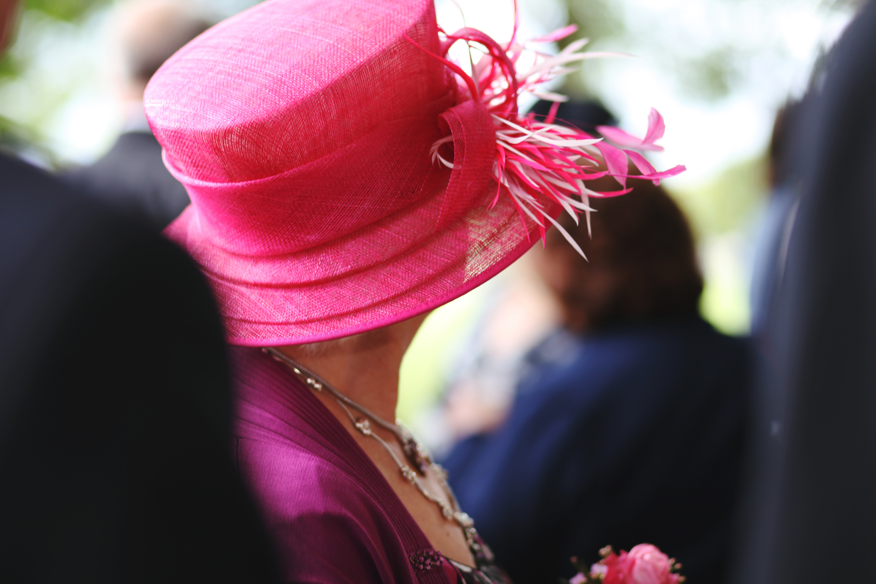 Should You Wear A Hat To A Wedding?