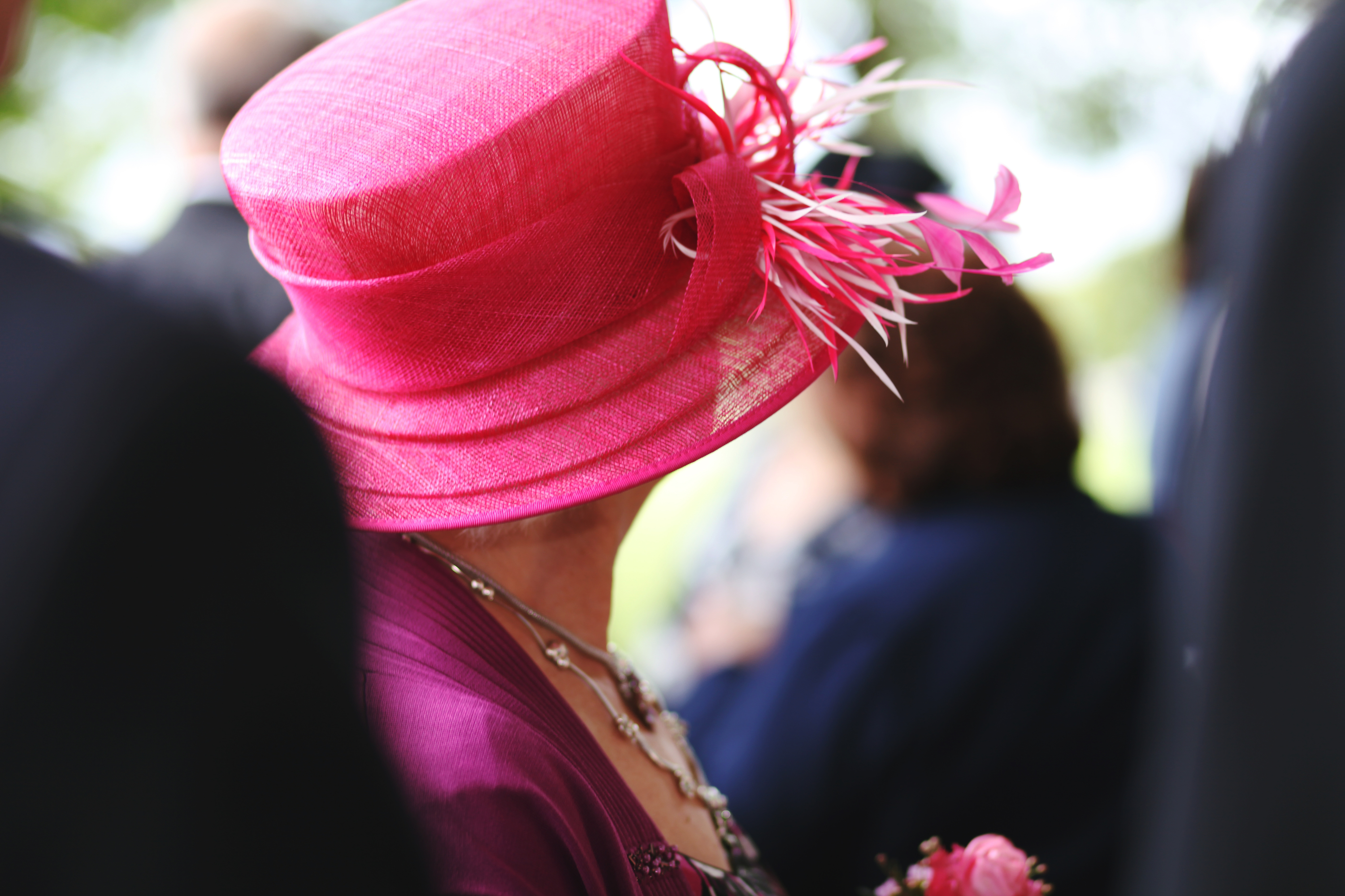 Can i wear a hat to a outlet wedding