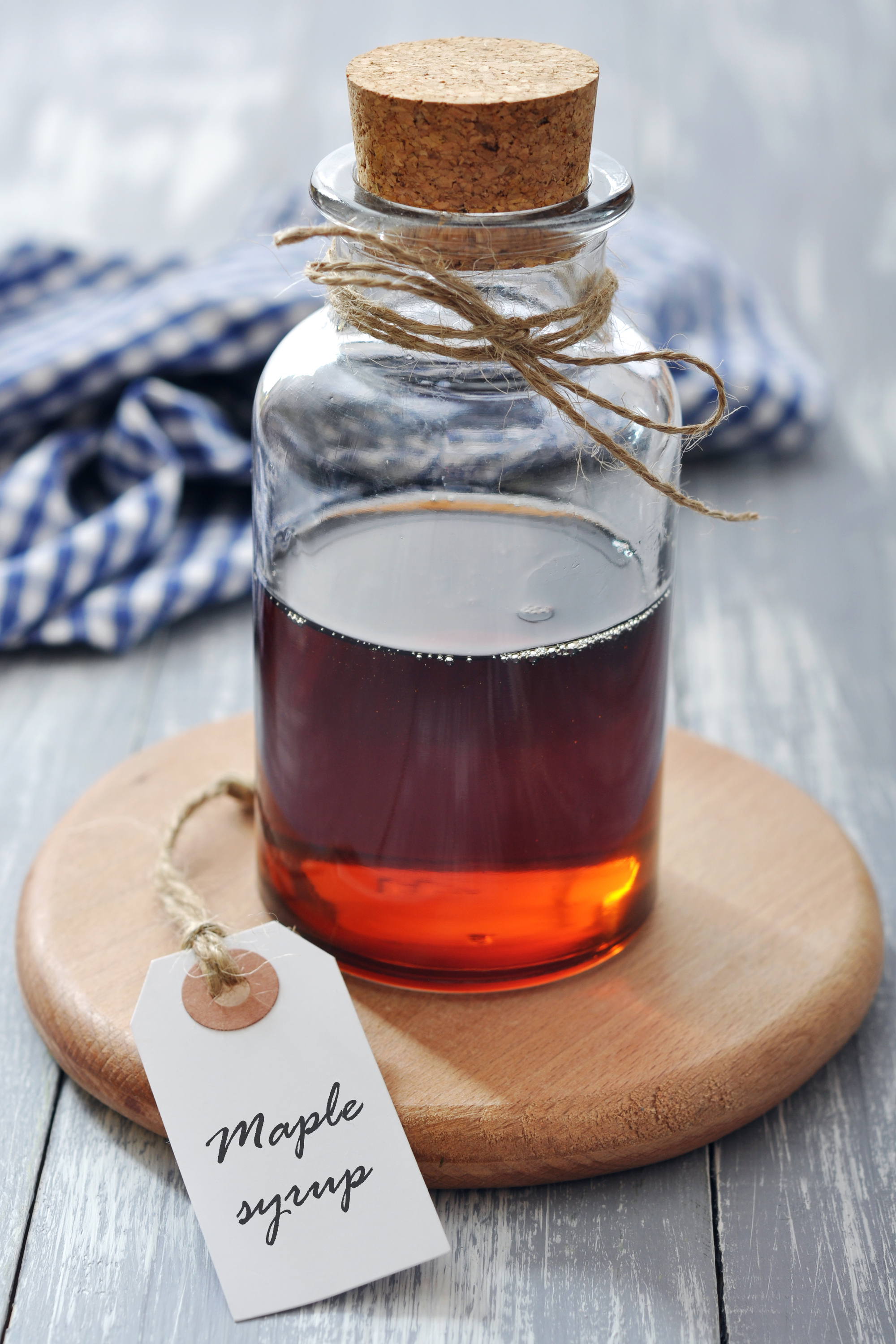 Maple syrup is a perfect for a winter wedding favor. For more ideas on winter wedding favors, read my post. Your guests will love them. 