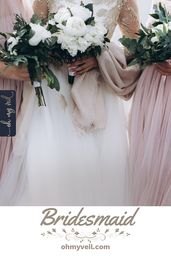 Coming up with a bridesmaids dress that everyone will like is hard work! Use my tips and tricks to find one perfect for your entire bridal party. I promise its possible! Check out this article for tons of incredible bridesmaid dress ideas for your big day. #bridesmaid #wedding #weddingideas #ohmyveilblog