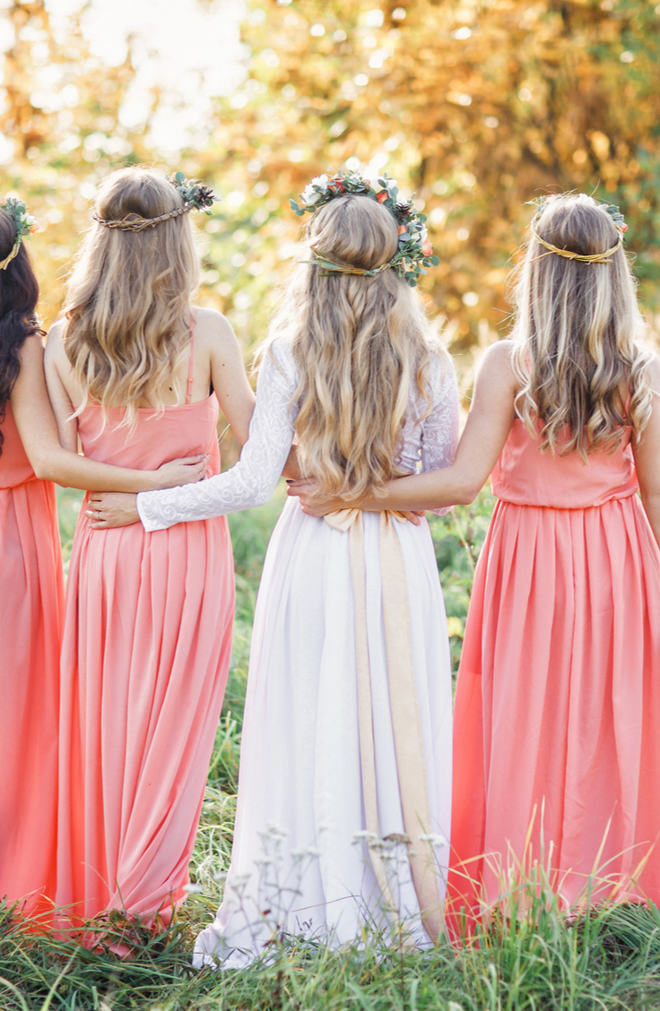 If you ask me, being a bridesmaid can be more fun than being an actual bride! It's so much fun to spend the happiest day of your life with your best friends. However, it can be hard to think of bridesmaid ideas that will please everyone, so that's why I rounded up my very favorites here. 