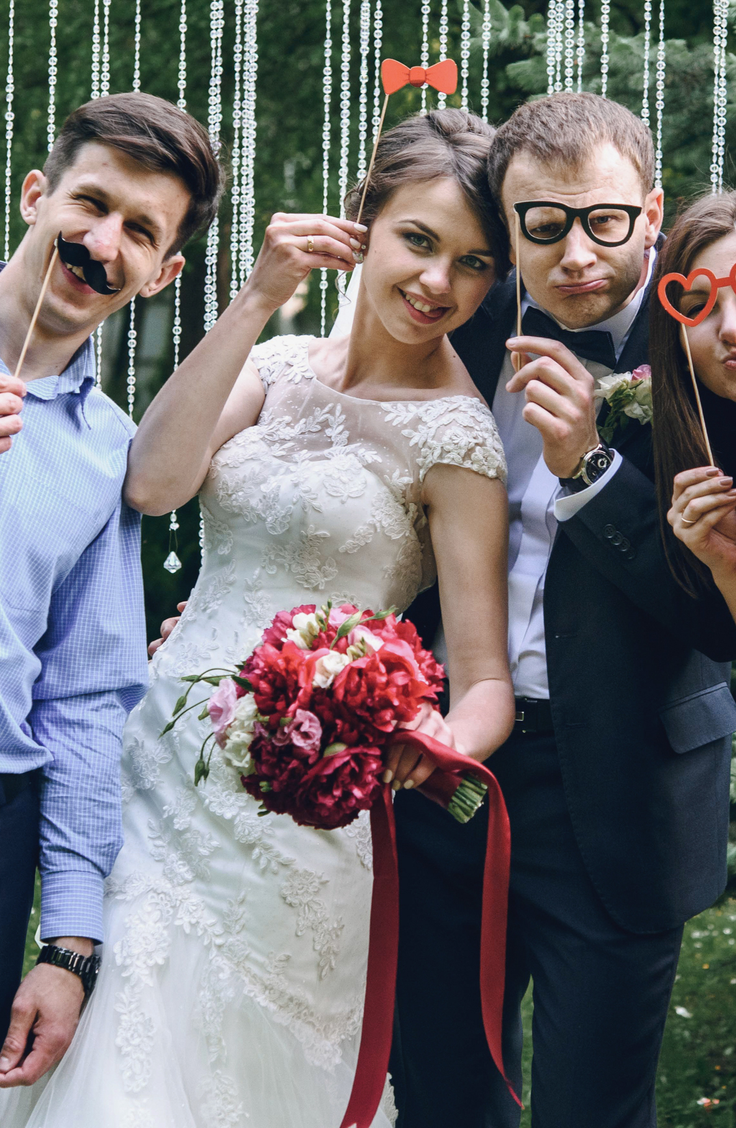 Top Ten Etsy Wedding Decorations For Photo Booths Oh My Veil