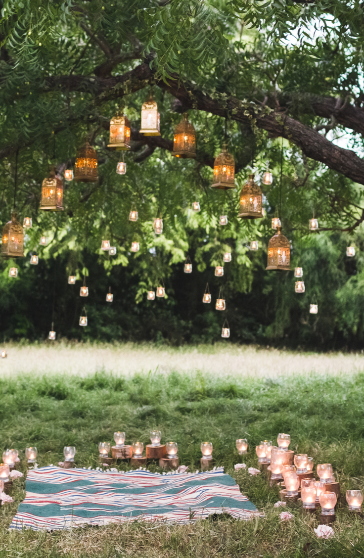 Whether you choose to do your ceremony under one, or if you just want one to take photos under, a DIY wedding arch is a must-have for any bride this year. You will love these outdoor rustic ideas! 